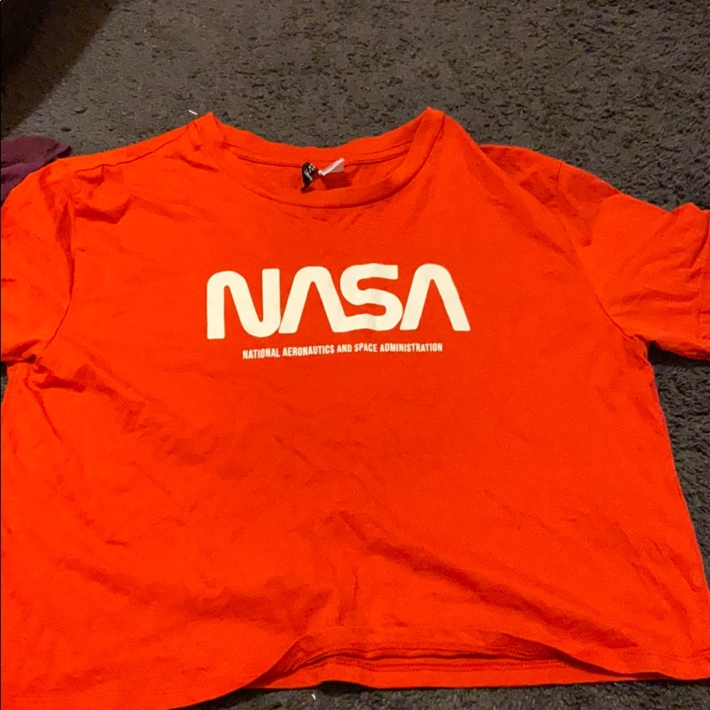 cropped nasa tee